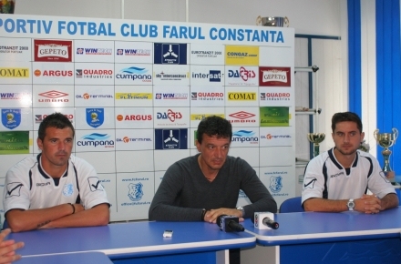 farul_jucatori.jpg farul_jucatori.jpg