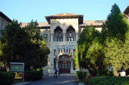 elev_coma_-_Colegiul_Pedagogic_Constantin_Bratescu.jpg elev_coma_-_Colegiul_Pedagogic_Constantin_Bratescu.jpg