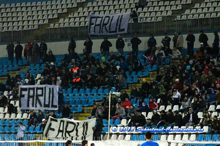 bannere pro farul puse pe stalpii de nocturna la meciul viitorul dinamo 74709 387071