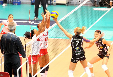 volei.jpg volei.jpg