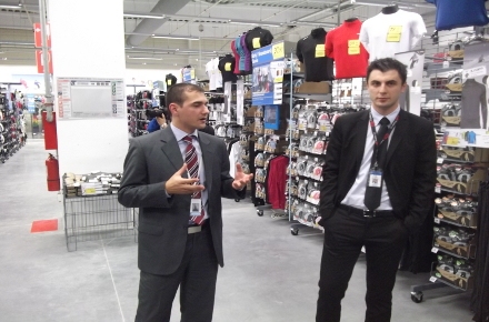 decathlon.jpg decathlon.jpg