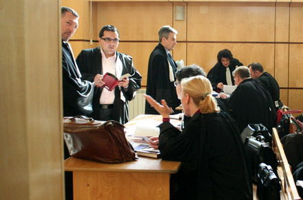 condamnare_tribunal_sala_de_judecata.jpg