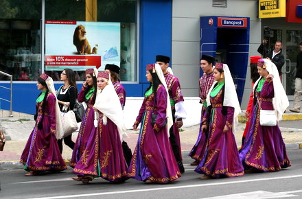 udtr_costume_traditionale.jpg udtr_costume_traditionale.jpg