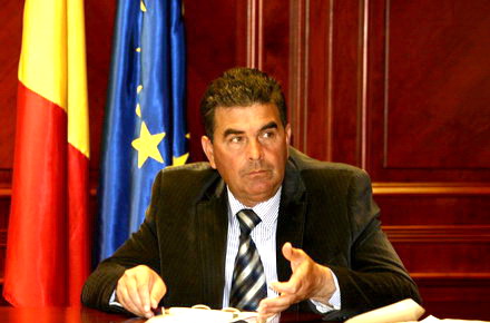 Ostrov_-_Dragomir_Nicolae.jpg Ostrov_-_Dragomir_Nicolae.jpg