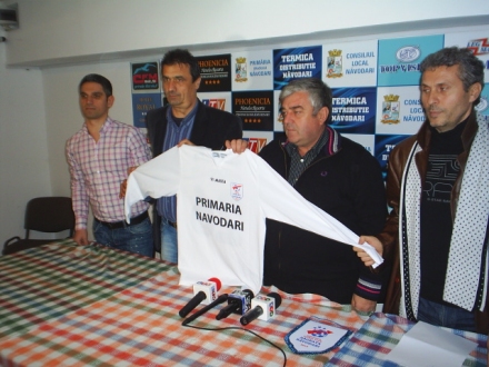 n.babufl.manolachec.gachem.guliu.jpg n.babufl.manolachec.gachem.guliu.jpg