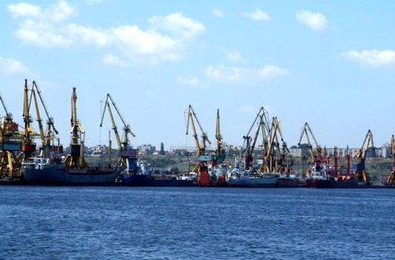 port_-_Portul_Constanta_nave_02.jpg port_-_Portul_Constanta_nave_02.jpg
