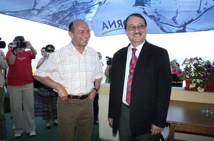 01_Basescu_-_Traian_Basescu_Mircea_Basescu_02.jpg 01_Basescu_-_Traian_Basescu_Mircea_Basescu_02.jpg