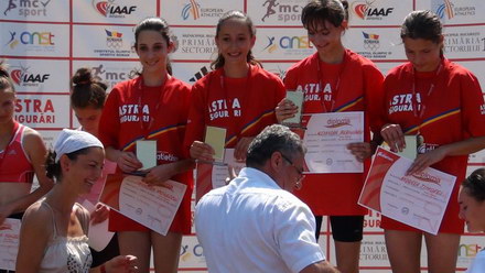 este campioana nationala atleta constanteana in trupa de majorete alaturi de miss romania galerie foto
