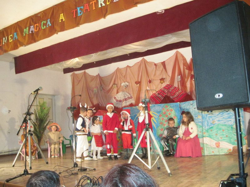 gheorghe moldovan despre participarea elevilor din albesti la festivalul franthousiasme galerie foto