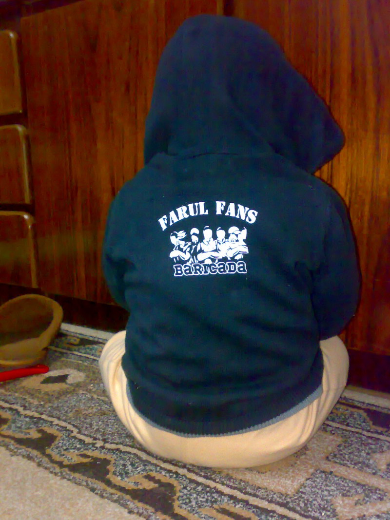 fani cu pampers si suzeta l am gasit pe cel mai tanar suporter al farului galerie foto 454080
