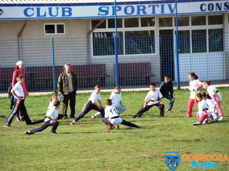 scoala gimnaziala 8 din constanta s a calificat la zona de rugby tag galerie foto 455171