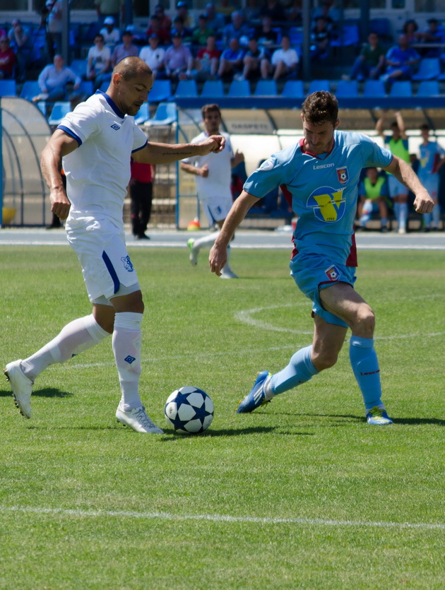 fc farul a castigat al treilea meci la rand si a iesit de la retrogradare ion rauta i a atins pe marinari