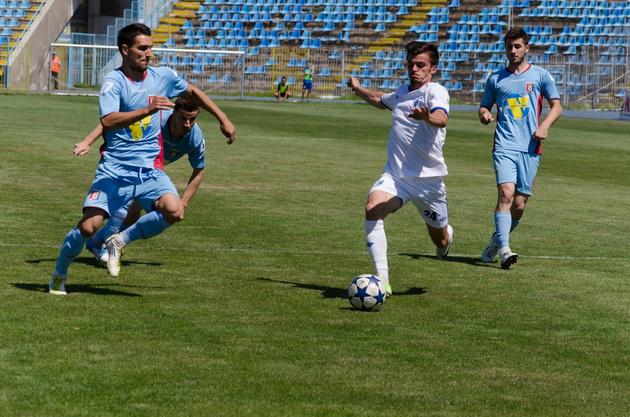 fc farul a castigat al treilea meci la rand si a iesit de la retrogradare ion rauta i a atins pe marinari