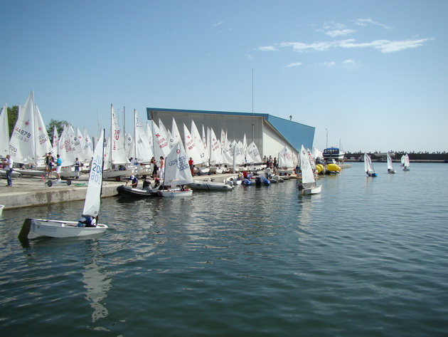 ambarcatiunile constantene au taiat apa cu repeziciune la trofeul tomis galerie foto 457586