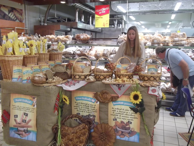bagheta rustica vedeta la sarbatoarea painii cora a expus spre degustare 30 de specialitati din paine