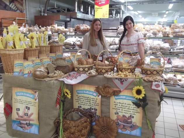 bagheta rustica vedeta la sarbatoarea painii cora a expus spre degustare 30 de specialitati din paine