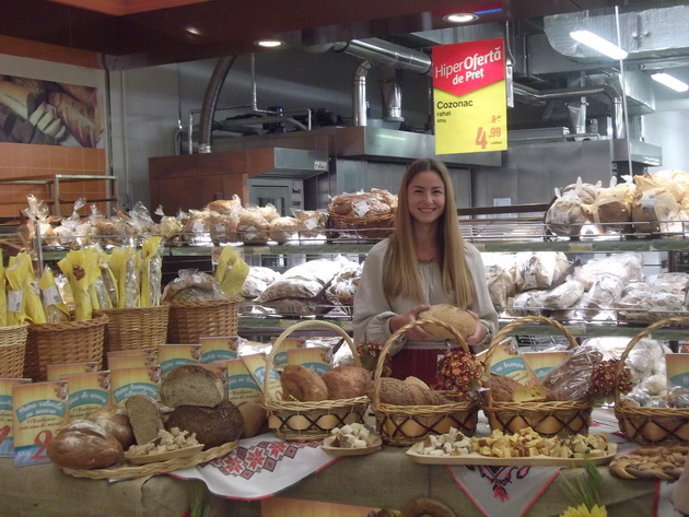 bagheta rustica vedeta la sarbatoarea painii cora a expus spre degustare 30 de specialitati din paine
