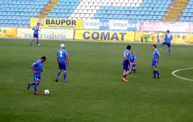 batraneii si au amintit de vremurile in care erau eroi in meciul fostelor glorii ale farului a dat gol