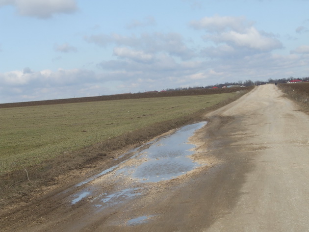 ramanem cu drumuri judetene de pamant iar multe tronsoane nu prind reabilitarea nici anul acesta cum