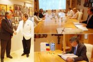 Ambasada Republicii Elene la Bucureşti salută cooperarea camerală excelentă dintre România şi Grecia promovată în mandatul Excelenţei Sale Preşedintele Camerei de Comerţ Naţionale a României, Domnul Mihail M. Vlasov