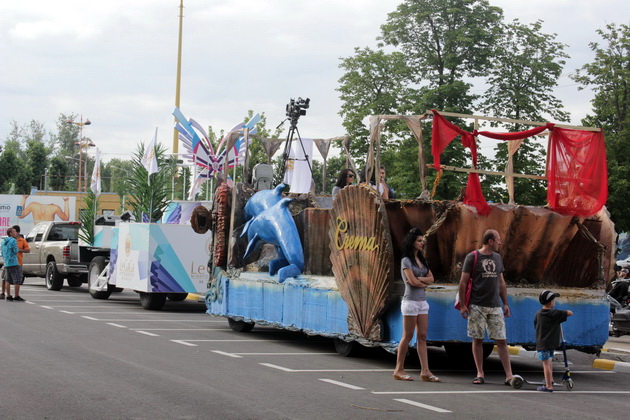 fotoreportaj fete motoare care alegorice la repetitia pentru mamaia 2013 461850