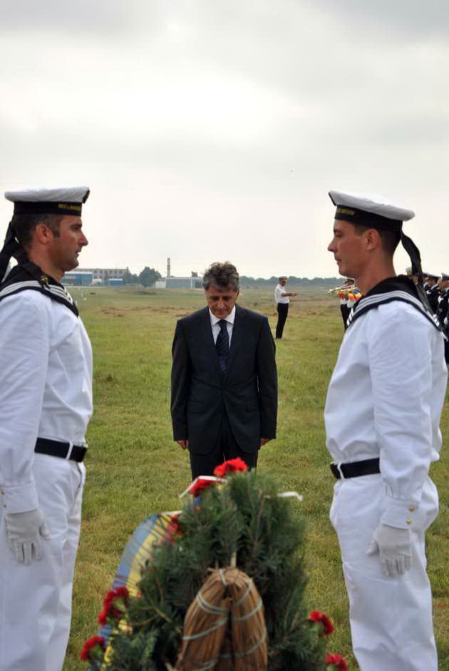 ministrul apararii nationale si seful statului major general prezenti la tuzla galerie foto 462043