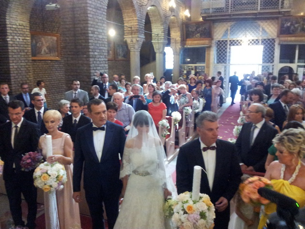 incep sa soseasca invitatii la nunta deputatului constantean cristina dumitrache tudor gheorghe se afla