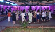 Fotoreportaj Ambasadorul Marii Britanii a dansat pe ritmuri tătăreşti la petrecerea organizată de UDTTMR 