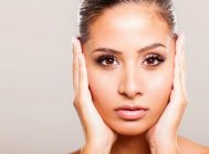 8 obiceiuri periculoase pentru frumuseţea ta. Scoate-le din rutina zilnică!