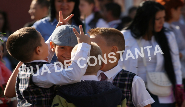 fotoreportaj prima zi de scoala cascaturi zbengueli plictiseala 470026