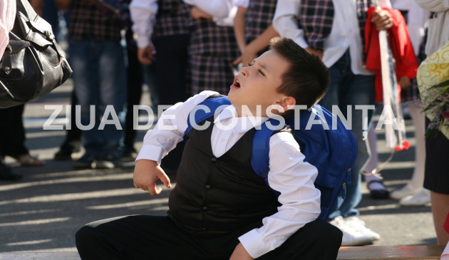 fotoreportaj prima zi de scoala cascaturi zbengueli plictiseala 470026