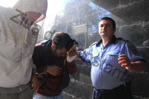 denunt urmat de flagrant ce probe au anchetatorii in dosarul umc galerie foto document 470566