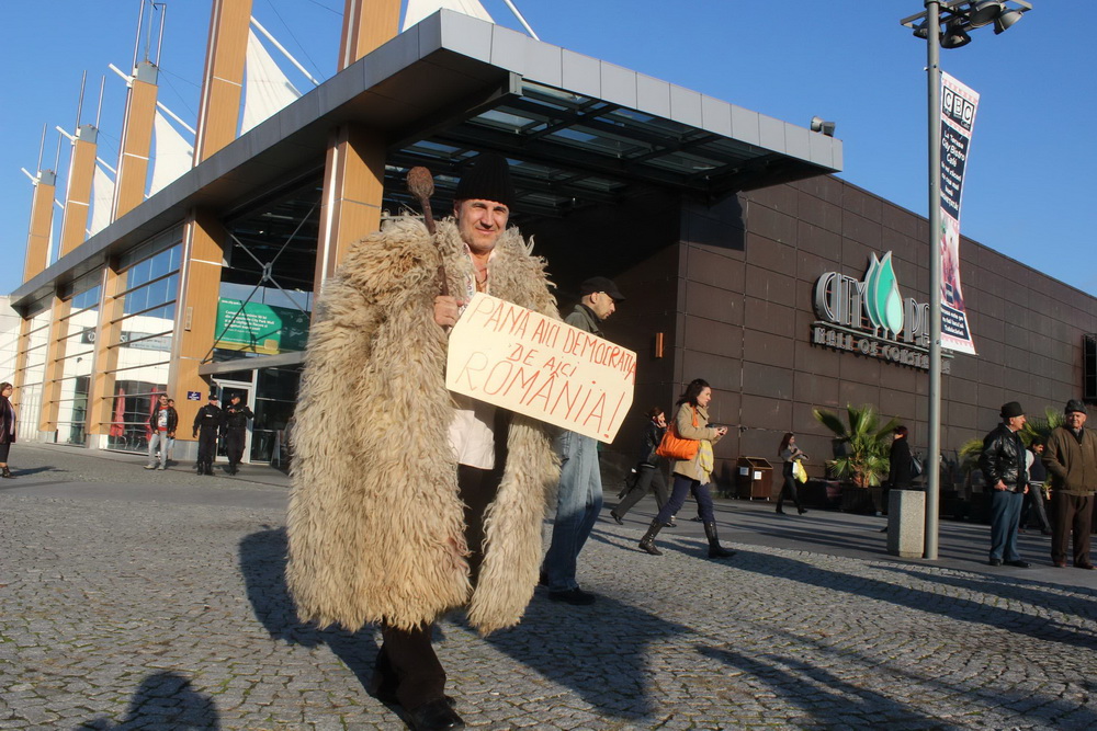 baricada verde la constanta un nou protest impotriva proiectului aurifer de la rosia montana 472199