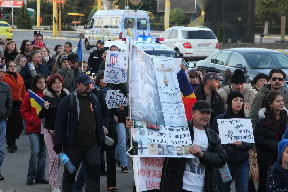 baricada verde la constanta un nou protest impotriva proiectului aurifer de la rosia montana 472199