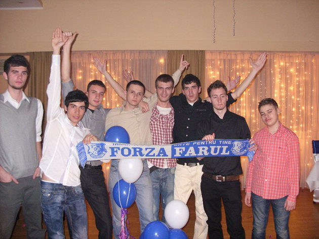 cea mai dulce echipa de fotbal si a pus emblema farului pe tortul de la majorat galerie foto 472345