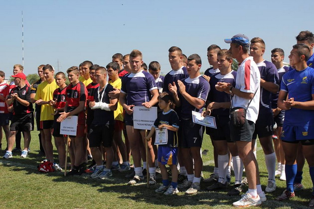 trei rugbysti si un fotbalist toti cei patru baieti ai unei familii din topraisar sunt sportivi galerie