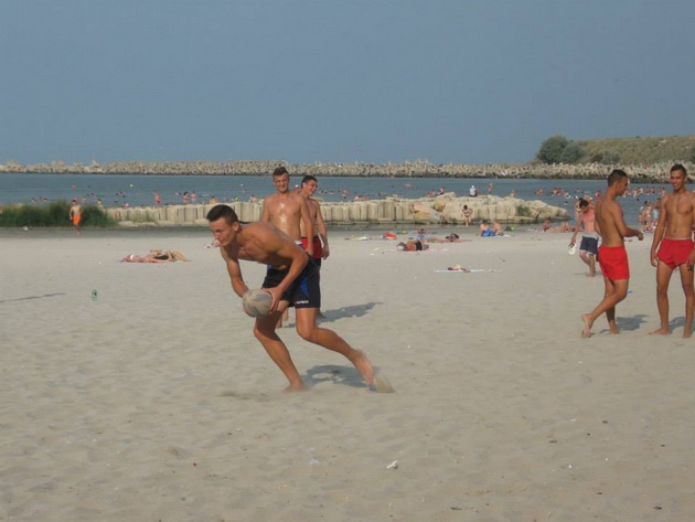 trei rugbysti si un fotbalist toti cei patru baieti ai unei familii din topraisar sunt sportivi galerie