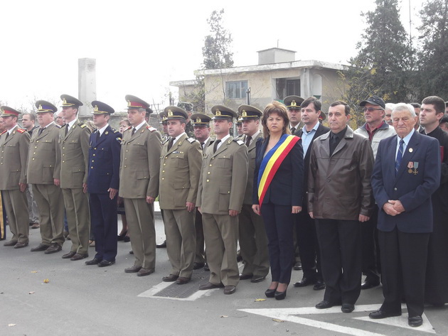 incredibila aventura traita de veteranul de razboi gheorghe dobroiu soldati americani prezenti la manifestarile