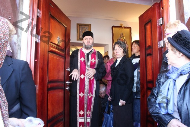 parintele stefan popa a trecut la biserica autonoma dupa vechiul calendar galerie foto 474341