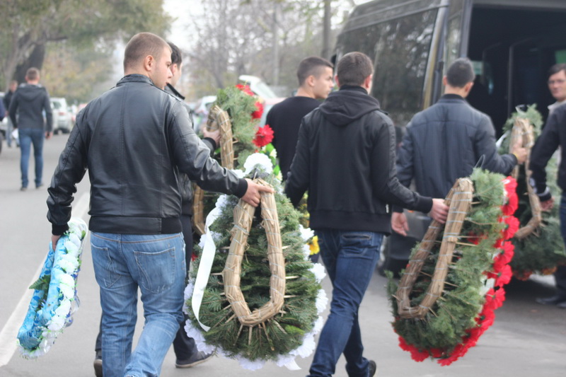 fotoreportaj andreea rosu condusa pe ultimul drum de rude si prieteni 475917