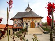 Mănăstirea Sfântul Apostol Filip de la Adamclisi îşi serbează hramul 