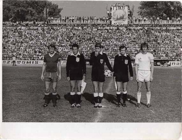refrene celebre la mustafa ia la mustafa faru constanta azi va castiga erau ani cand stadionul gemea