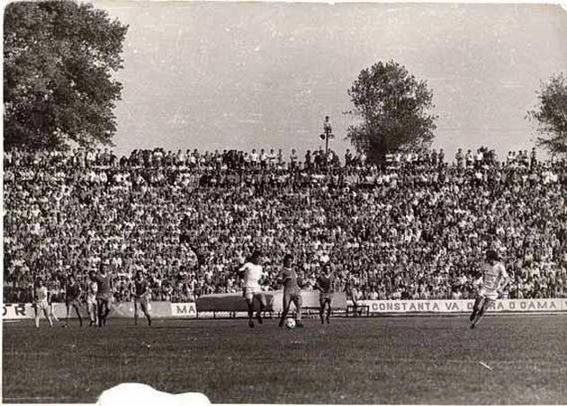 refrene celebre la mustafa ia la mustafa faru constanta azi va castiga erau ani cand stadionul gemea