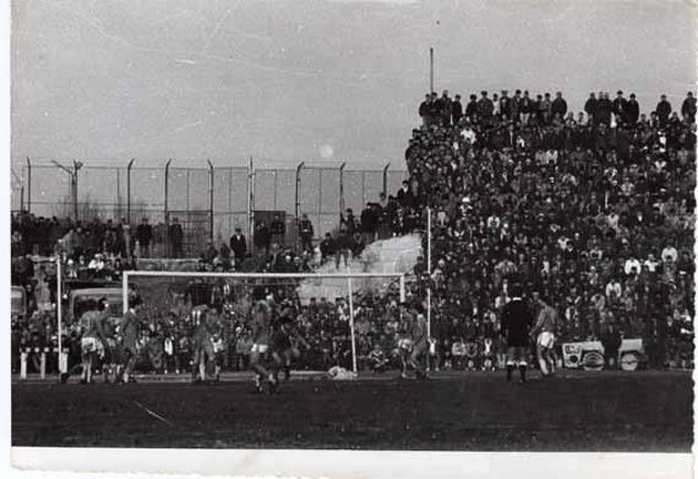 refrene celebre la mustafa ia la mustafa faru constanta azi va castiga erau ani cand stadionul gemea