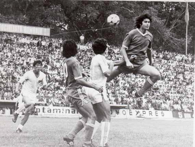 refrene celebre la mustafa ia la mustafa faru constanta azi va castiga erau ani cand stadionul gemea