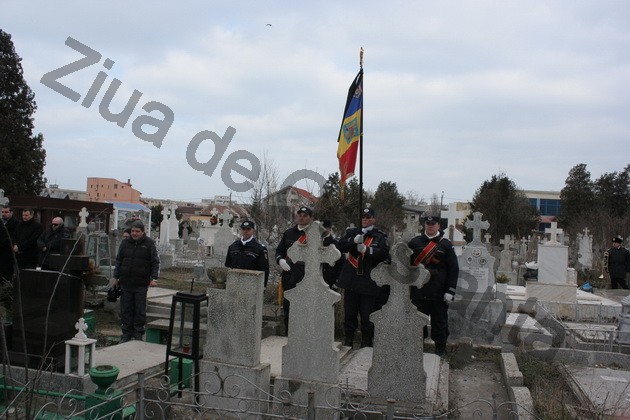9 luni fara comisarul sef danut pisica galerie foto 476660