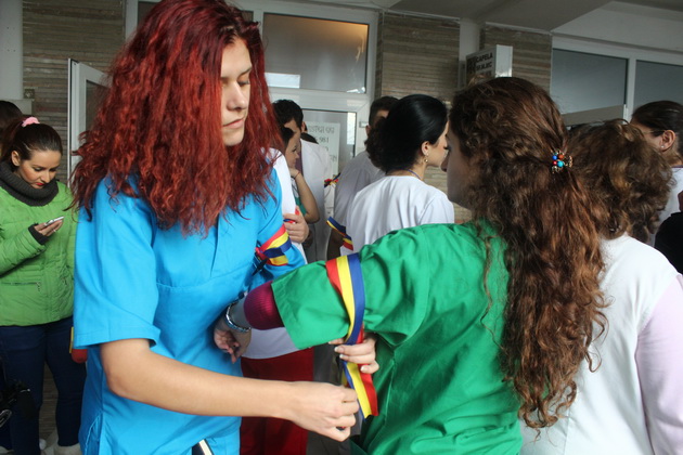 medic celebru alaturi de grevistii din spitalul judetean constanta galerie foto 477619