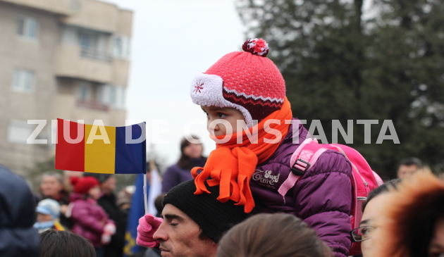 fotoreportaj cum au purtat constantenii tricolorul de ziua nationala 478205