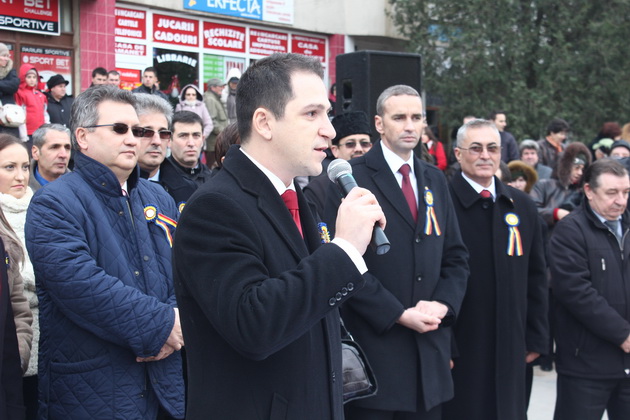 slujba te deum spectacol artistic si hora unirii nicolae matei navodari poate fi model pentru toate orasele
