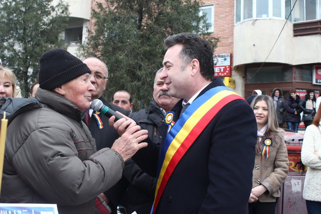 slujba te deum spectacol artistic si hora unirii nicolae matei navodari poate fi model pentru toate orasele